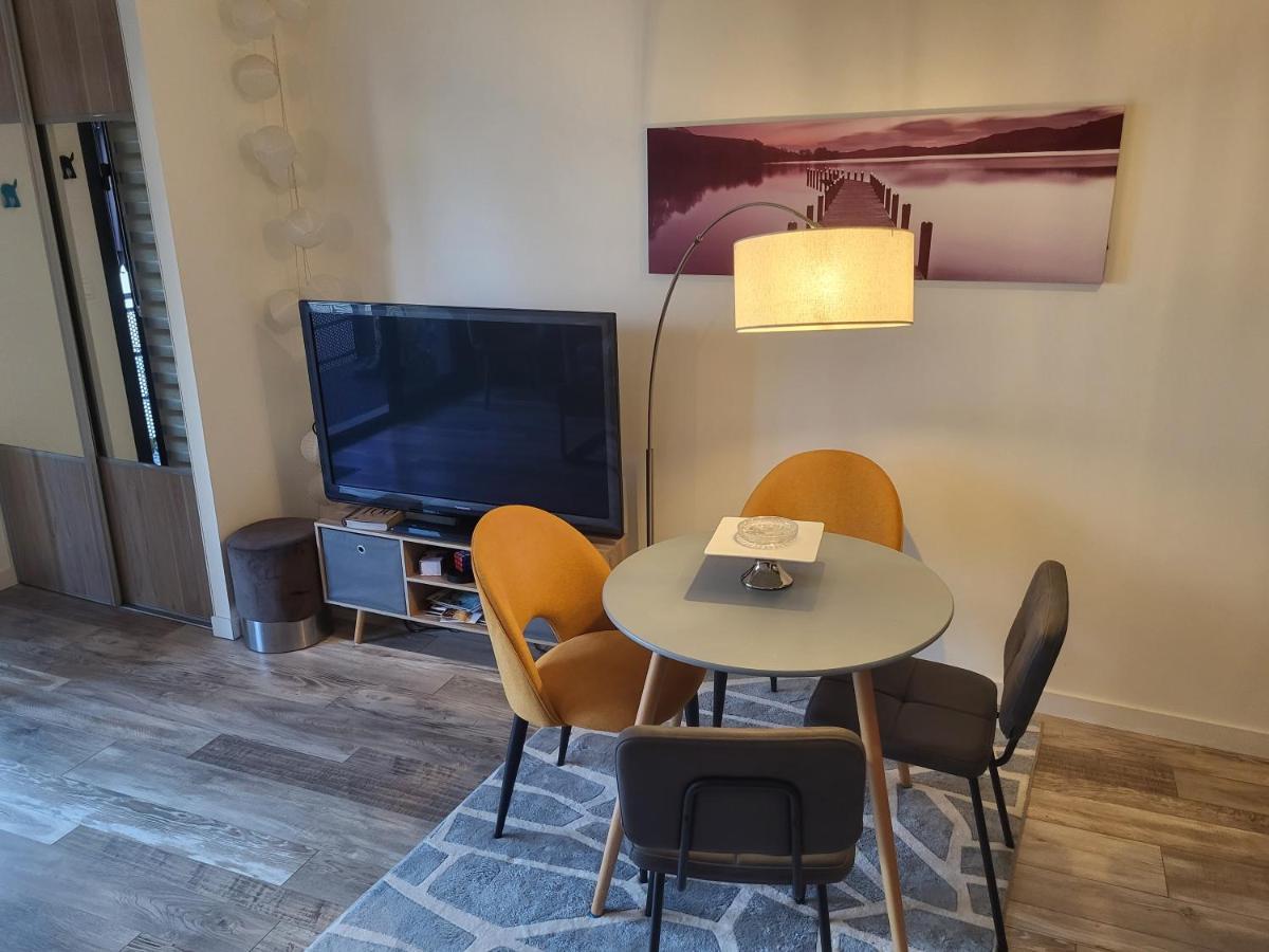 F2 Hypercentre Terrasse Talleyrand Apartment *