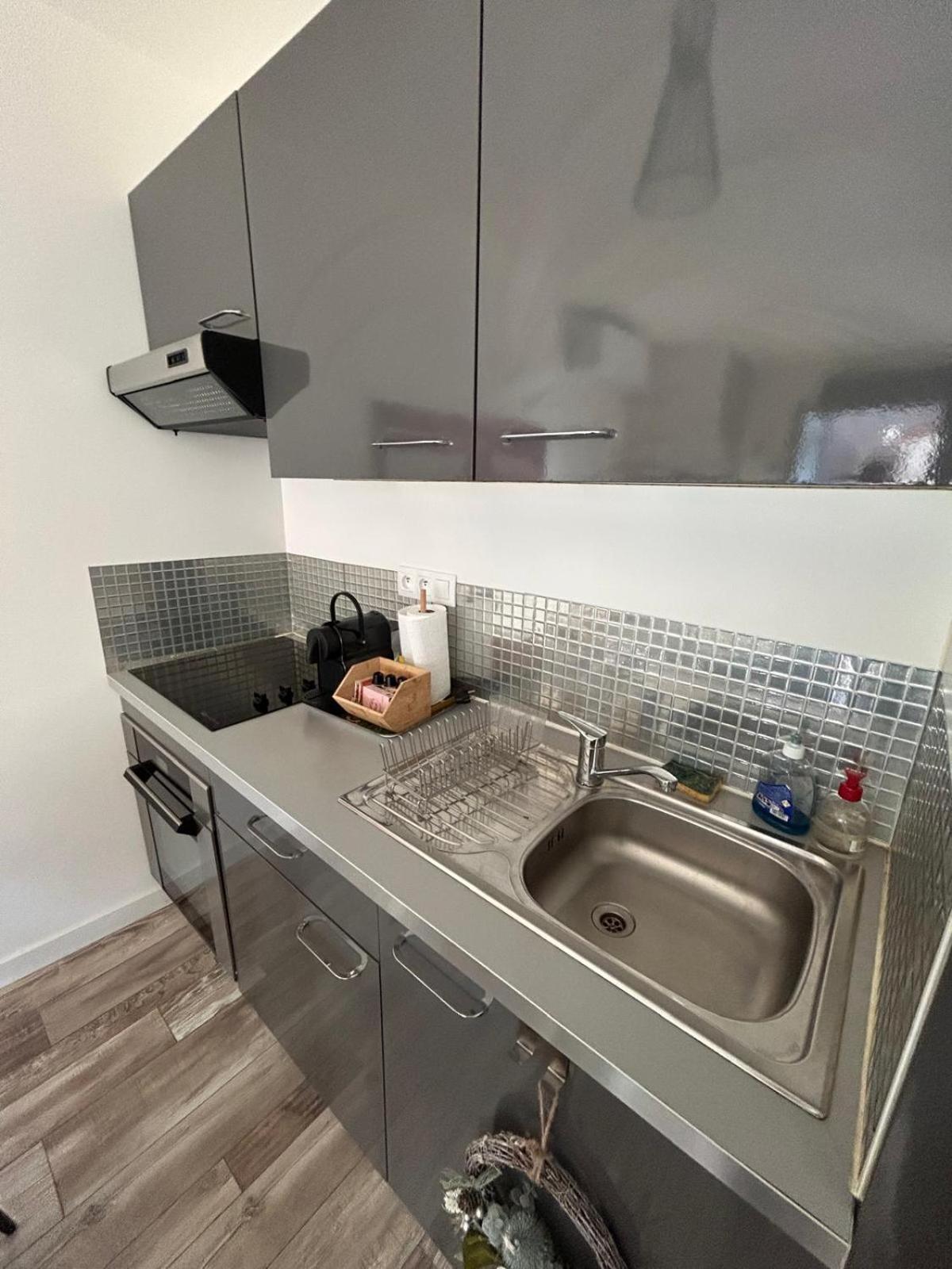 F2 Hypercentre Terrasse Talleyrand Apartment Reims